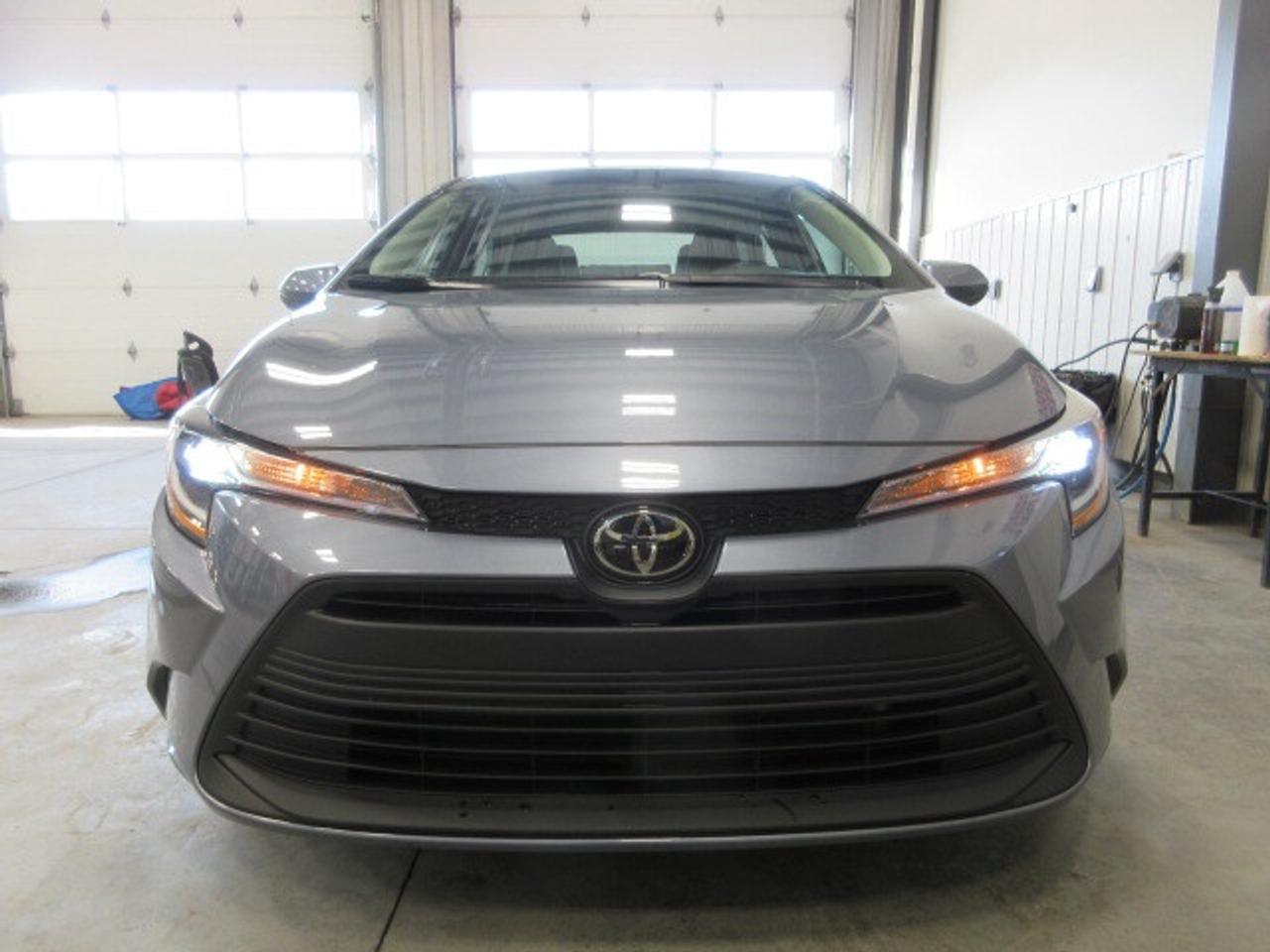 2024 Toyota Corolla AUTO, A/C, TOYOTA SAFETY SENSE, JUST 15K! Photo2