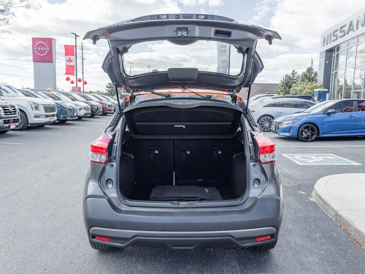 2019 Nissan Kicks SR Photo