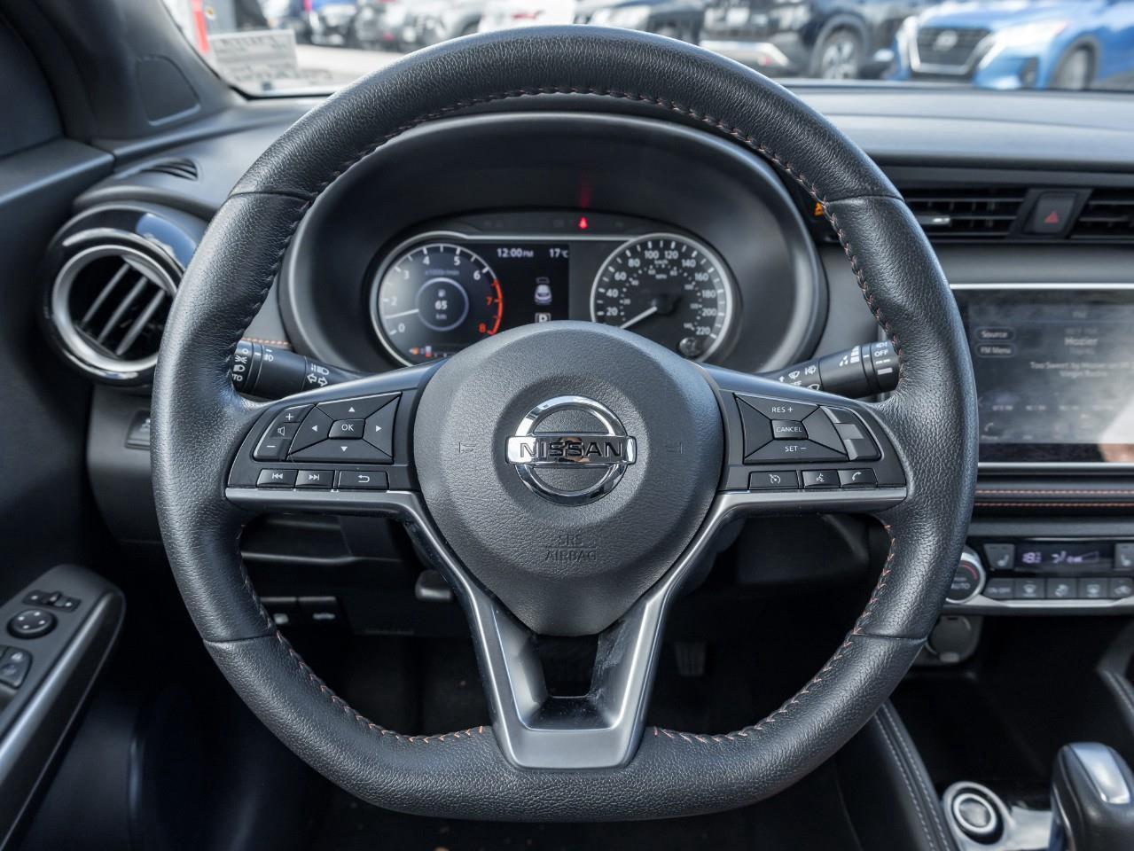 2019 Nissan Kicks SR Photo