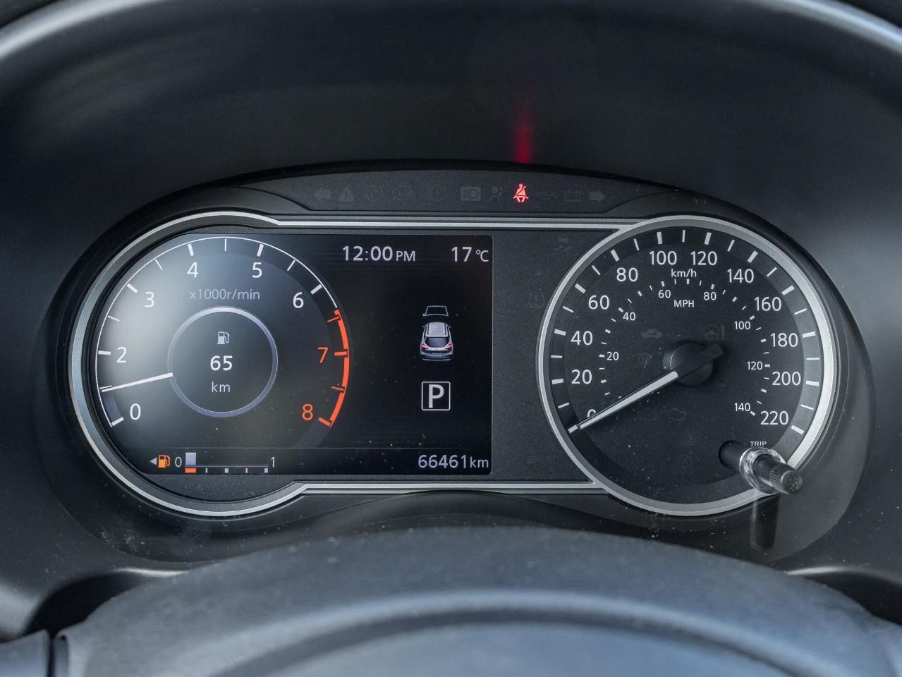 2019 Nissan Kicks SR Photo