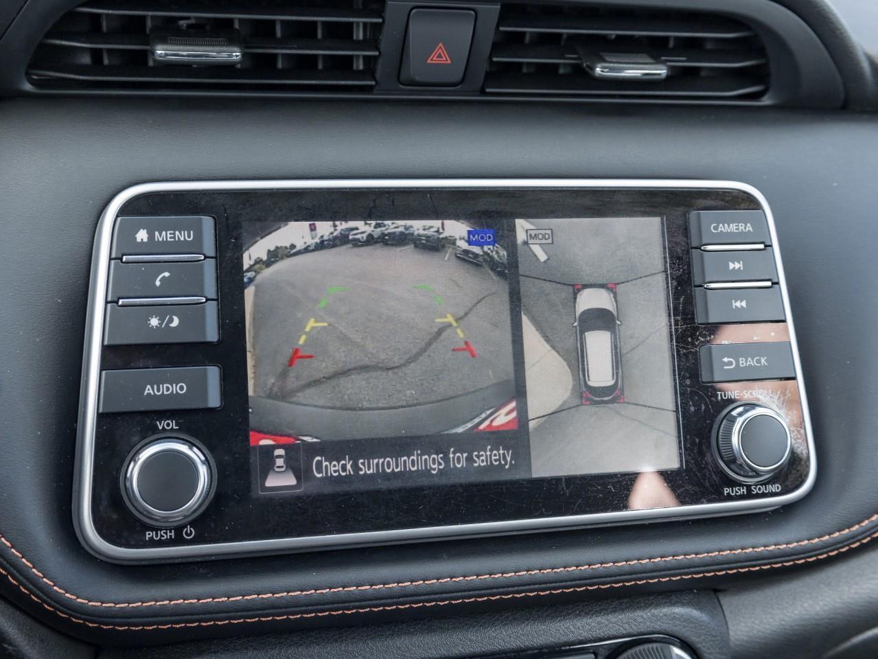 2019 Nissan Kicks SR Photo