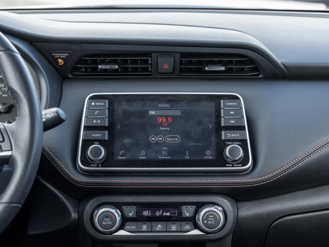 2019 Nissan Kicks SR Photo