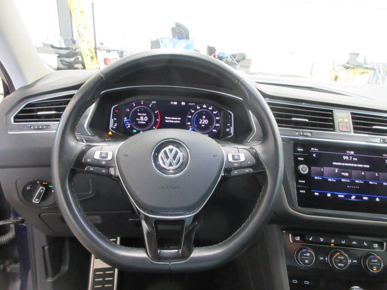 2021 Volkswagen Tiguan UNITED 4MOTION, NAV, ROOF, APPLE/ANDROID, 33K! Photo