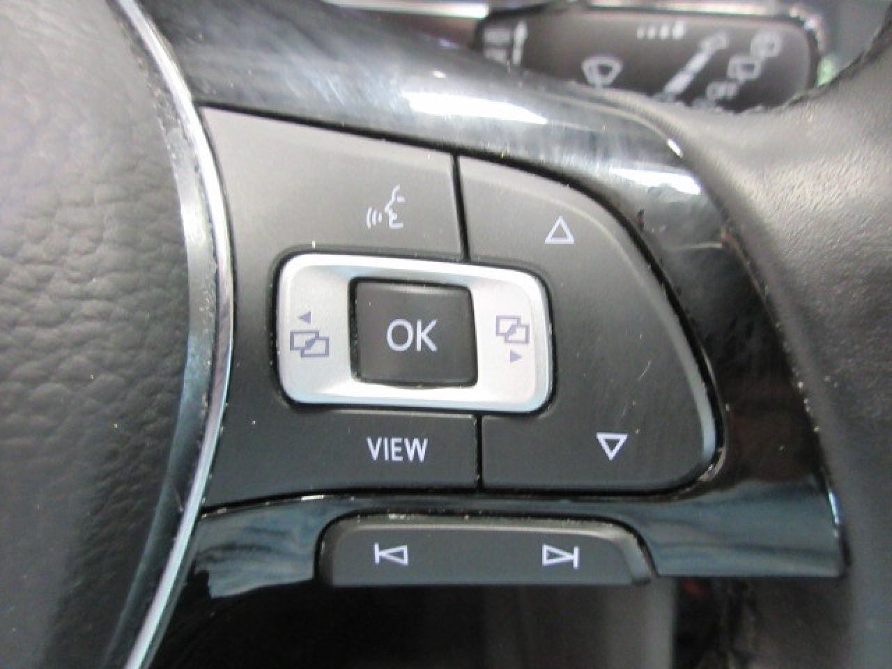 2021 Volkswagen Tiguan UNITED 4MOTION, NAV, ROOF, APPLE/ANDROID, 33K! Photo