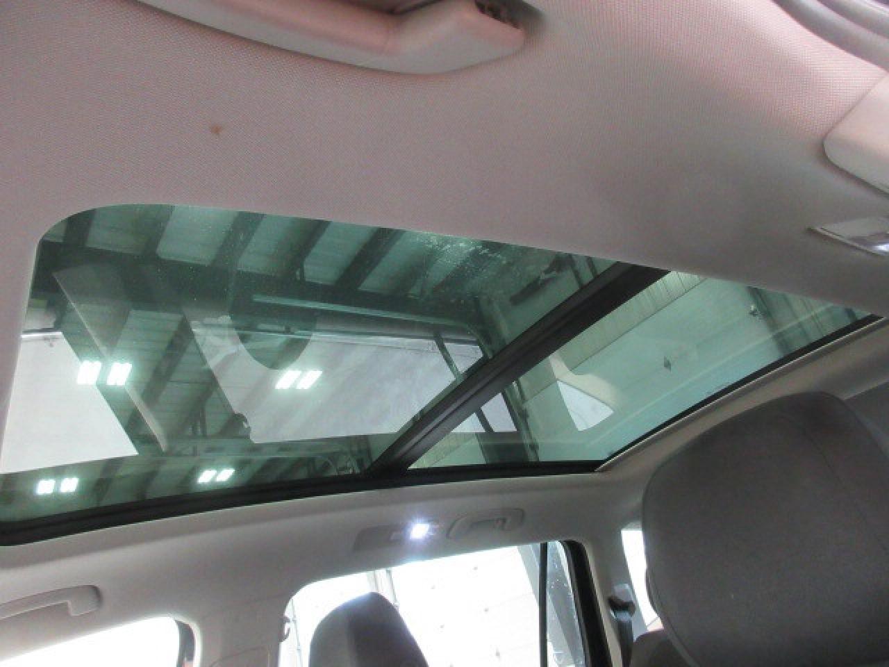 2021 Volkswagen Tiguan UNITED 4MOTION, NAV, ROOF, APPLE/ANDROID, 33K! Photo