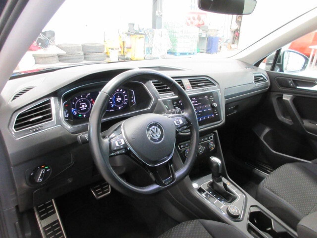 2021 Volkswagen Tiguan UNITED 4MOTION, NAV, ROOF, APPLE/ANDROID, 33K! Photo