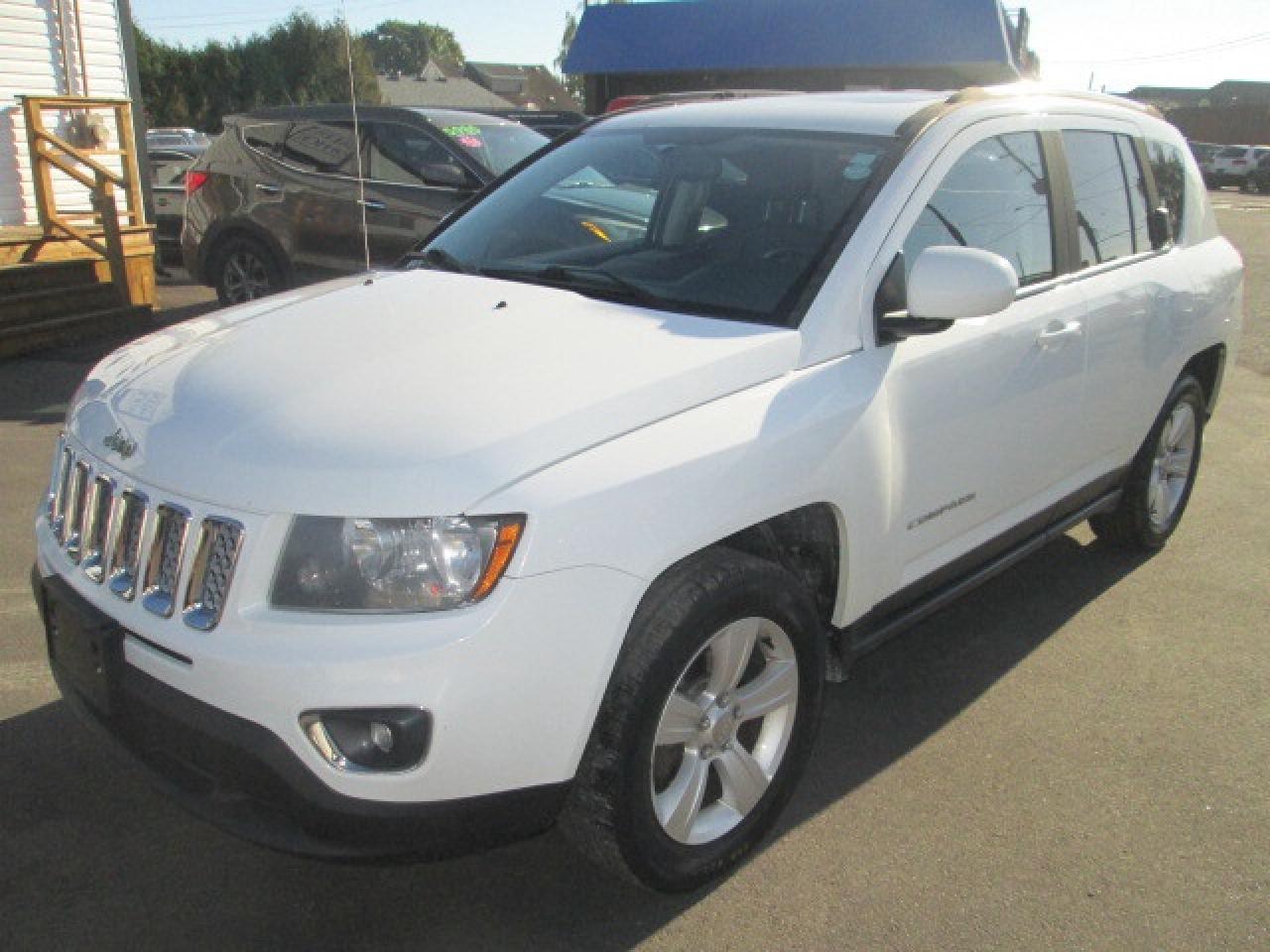 2016 Jeep Compass 4WD 4dr High Altitude, Leather, Sunroof Photo0