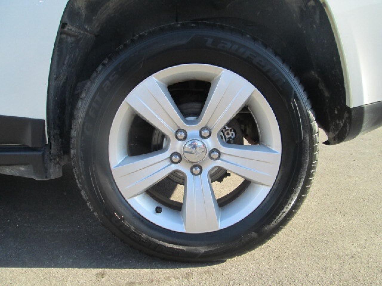 2016 Jeep Compass 4WD 4dr High Altitude, Leather, Sunroof Photo