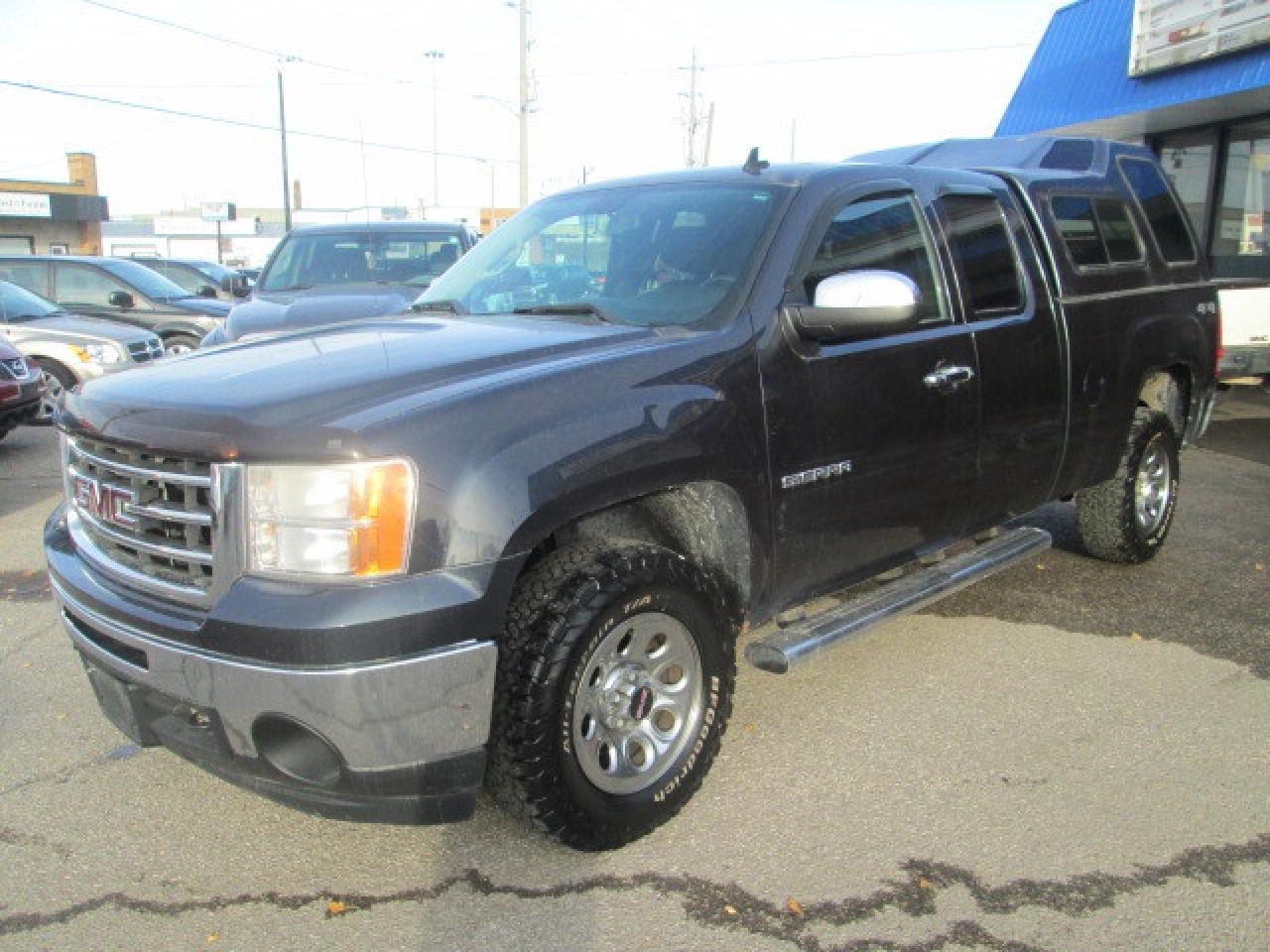 2013 GMC Sierra 1500 4WD Ext Cab 143.5  SLE Photo