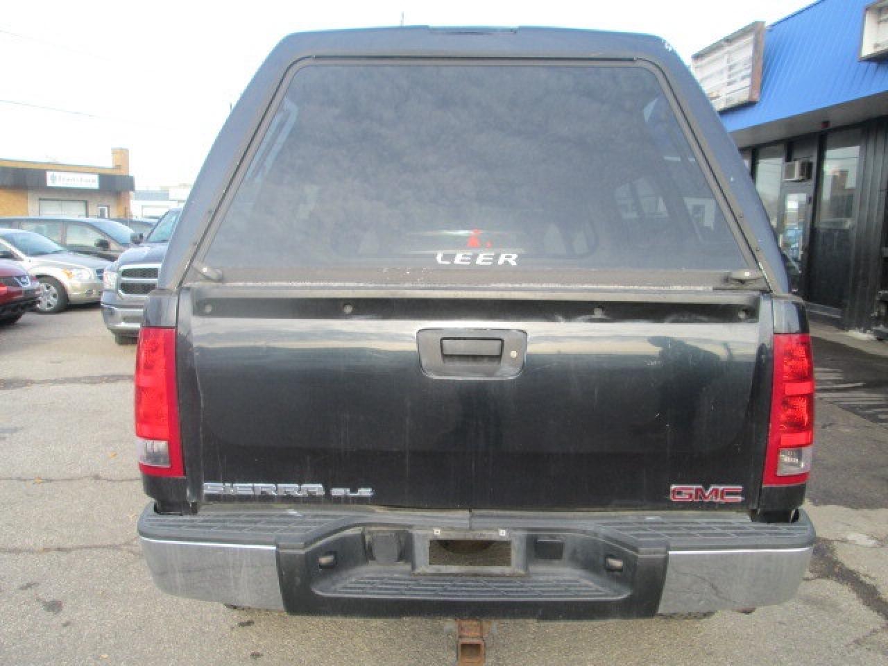 2013 GMC Sierra 1500 4WD Ext Cab 143.5  SLE Photo