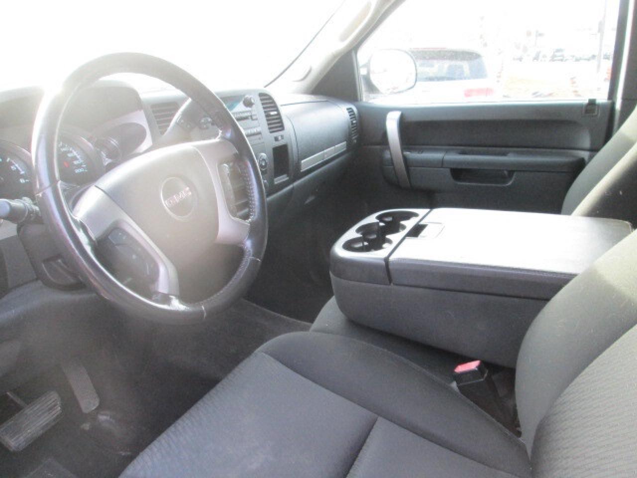 2013 GMC Sierra 1500 4WD Ext Cab 143.5  SLE Photo