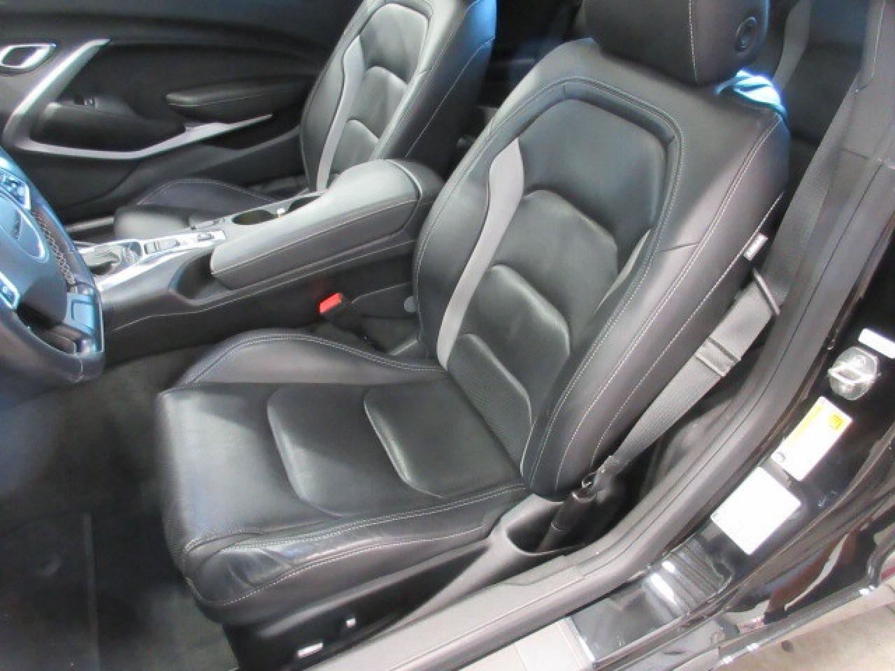 2022 Chevrolet Camaro RS 2LT, MOONROOF, HTD. LEATHER, LOADED, 26K! Photo