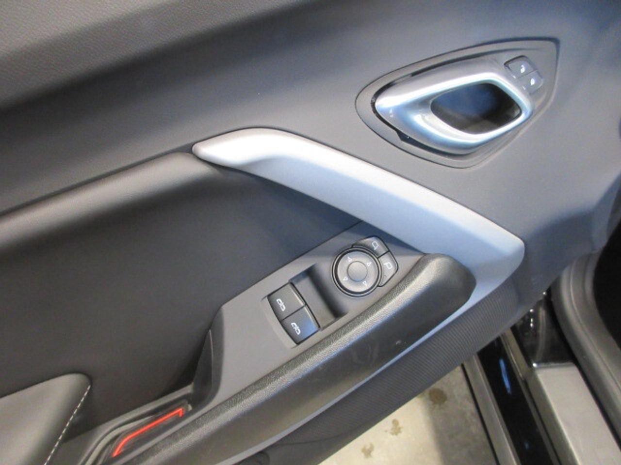 2022 Chevrolet Camaro RS 2LT, MOONROOF, HTD. LEATHER, LOADED, 26K! Photo