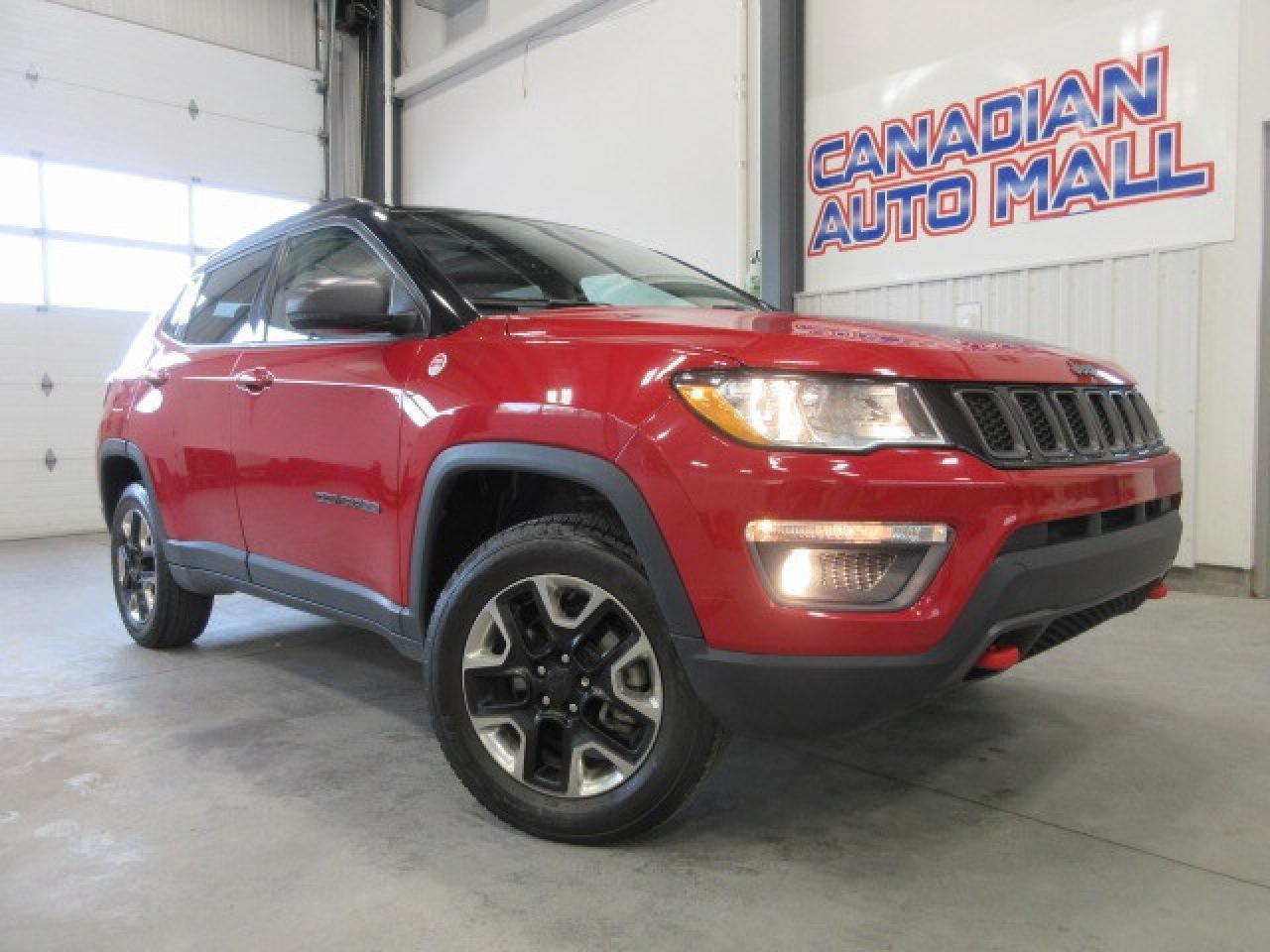 2018 Jeep Compass TRAILHAWK 4X4, HTD. SEATS, PANA ROOF, 52K! Photo