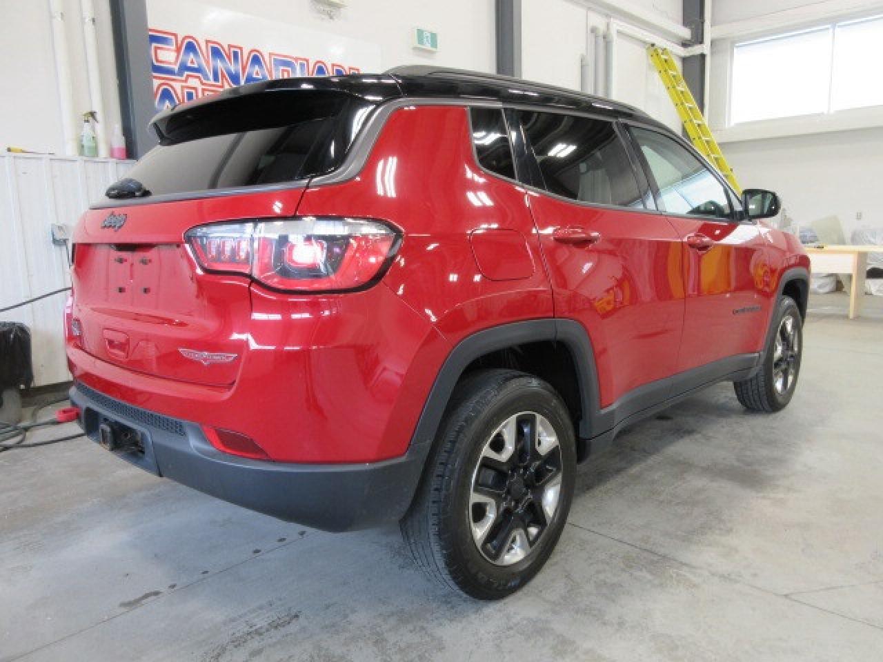 2018 Jeep Compass TRAILHAWK 4X4, HTD. SEATS, PANA ROOF, 52K! Photo