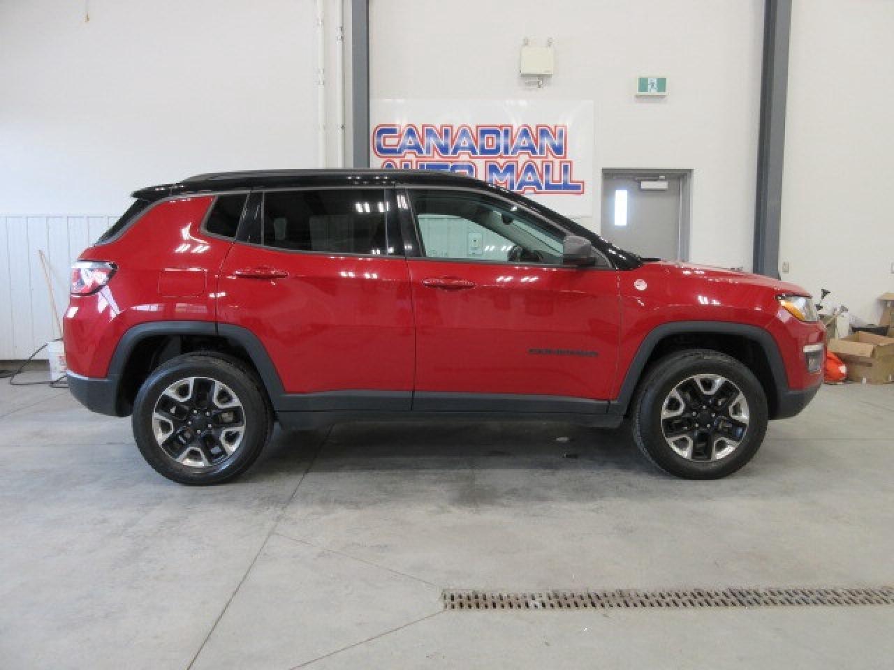 2018 Jeep Compass TRAILHAWK 4X4, HTD. SEATS, PANA ROOF, 52K! Photo