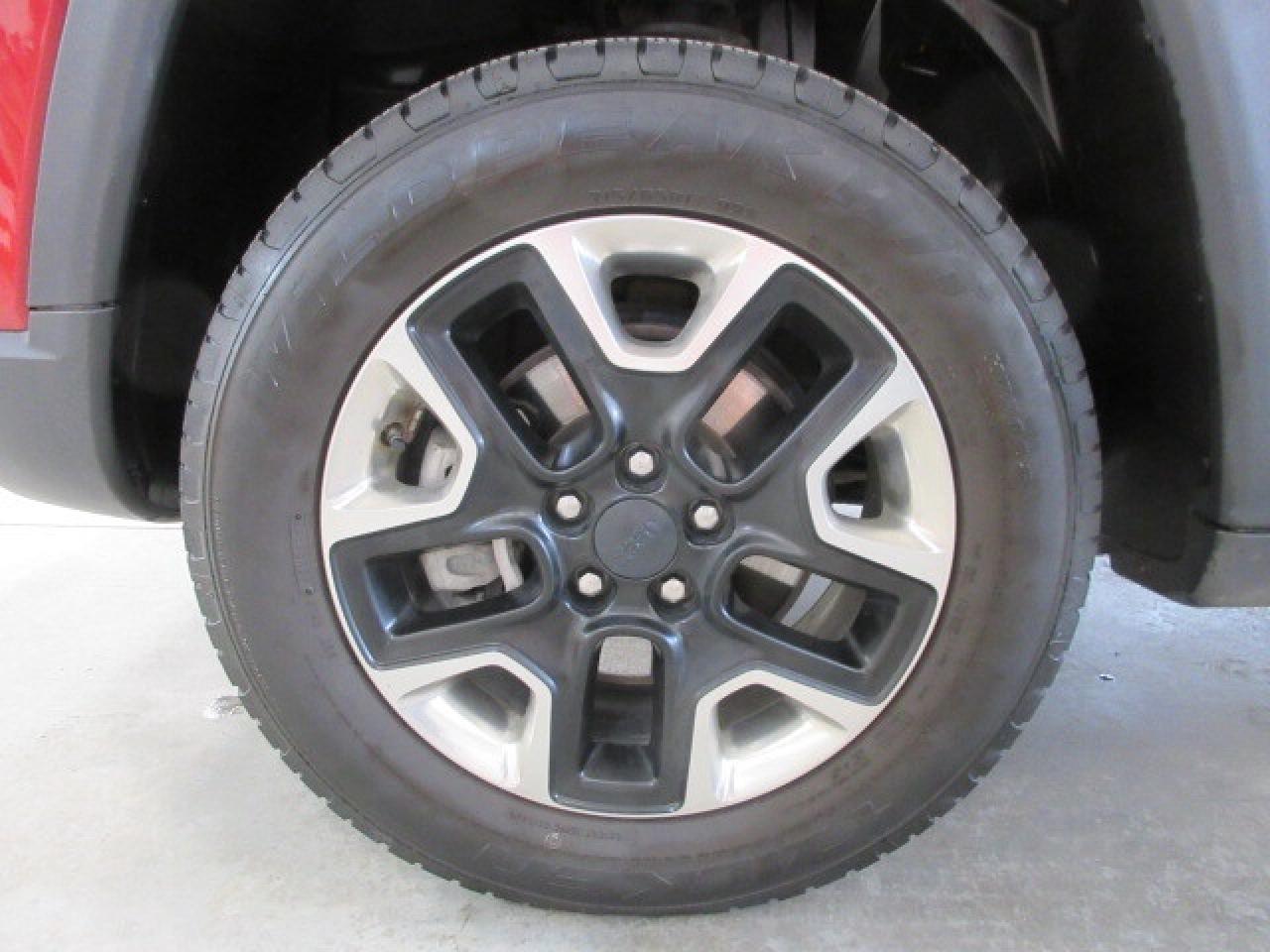 2018 Jeep Compass TRAILHAWK 4X4, HTD. SEATS, PANA ROOF, 52K! Photo