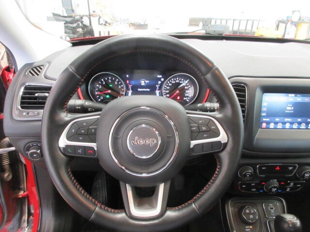 2018 Jeep Compass TRAILHAWK 4X4, HTD. SEATS, PANA ROOF, 52K! Photo