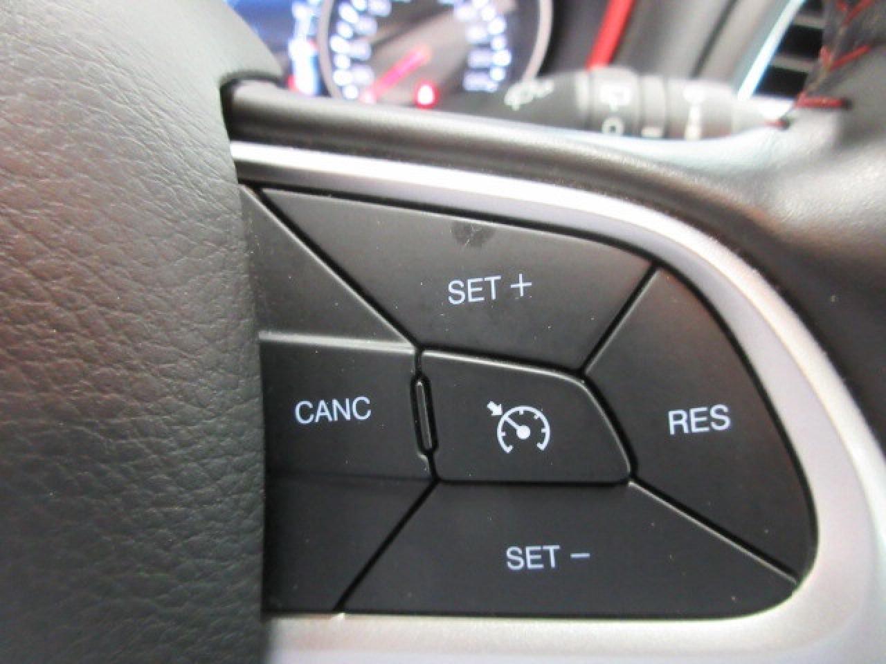 2018 Jeep Compass TRAILHAWK 4X4, HTD. SEATS, PANA ROOF, 52K! Photo