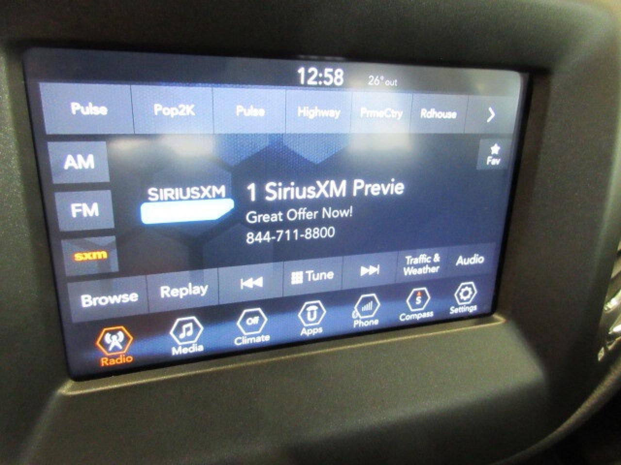 2018 Jeep Compass TRAILHAWK 4X4, HTD. SEATS, PANA ROOF, 52K! Photo