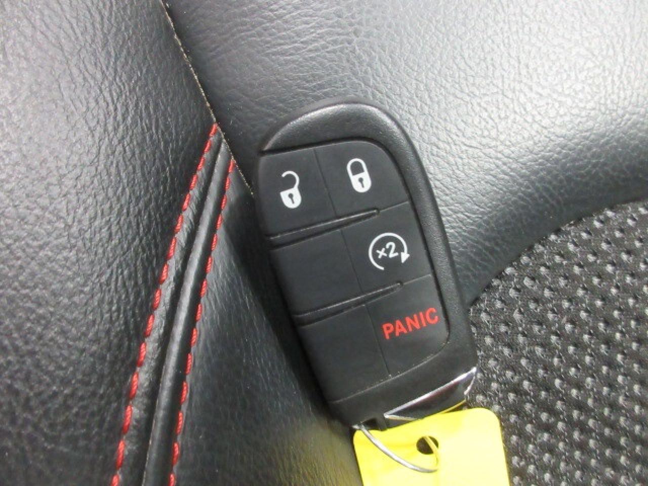 2018 Jeep Compass TRAILHAWK 4X4, HTD. SEATS, PANA ROOF, 52K! Photo