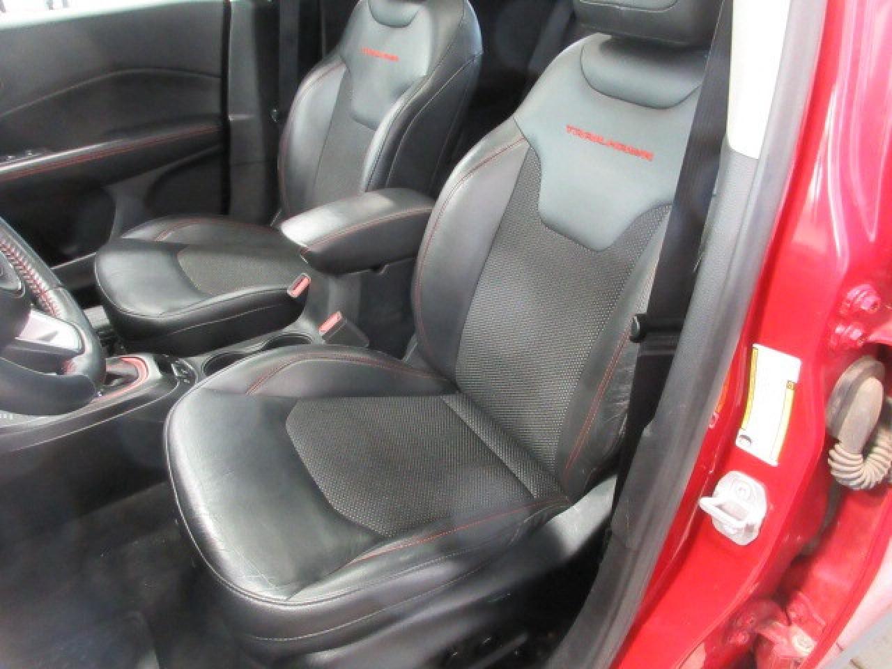 2018 Jeep Compass TRAILHAWK 4X4, HTD. SEATS, PANA ROOF, 52K! Photo