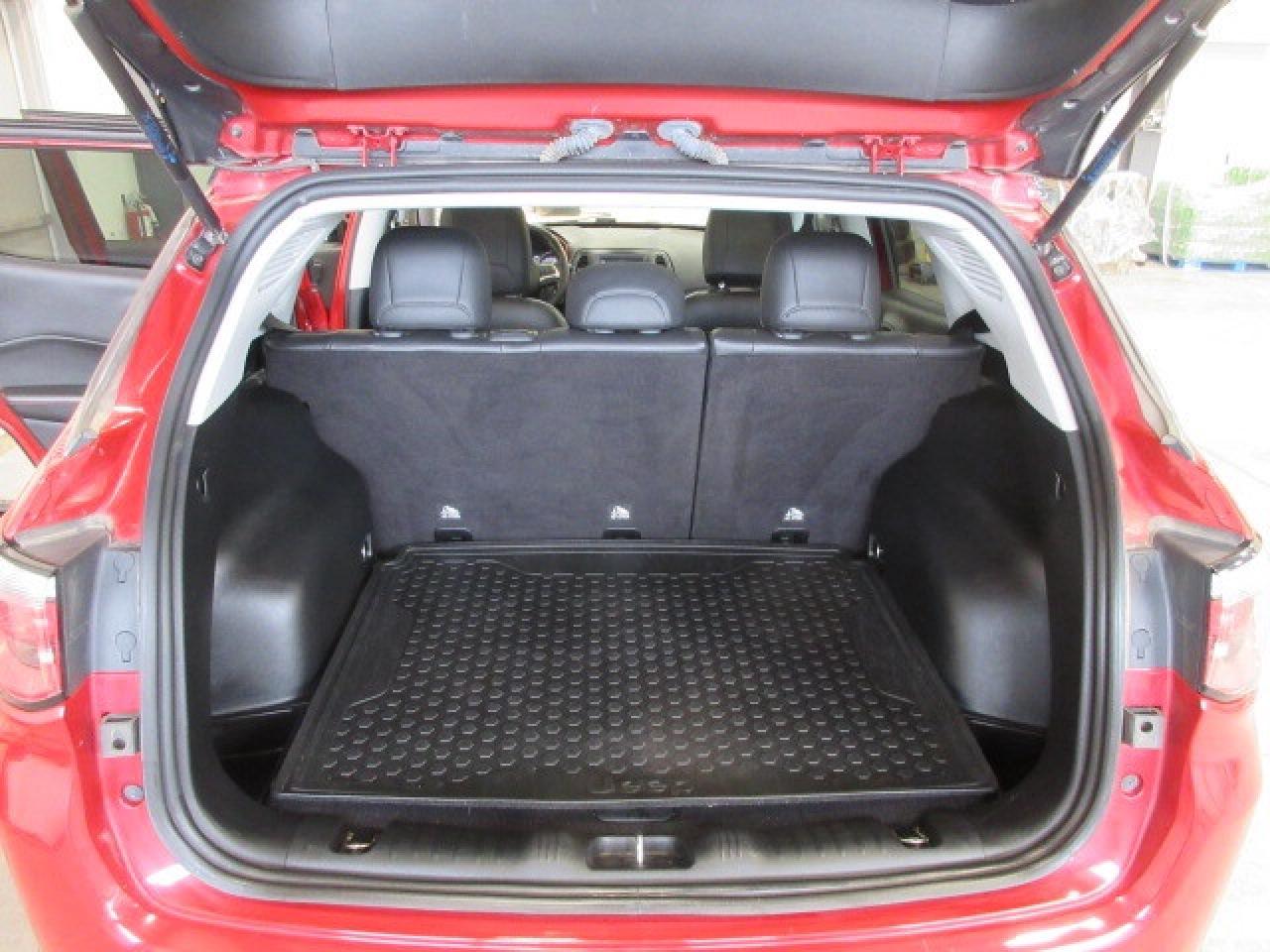 2018 Jeep Compass TRAILHAWK 4X4, HTD. SEATS, PANA ROOF, 52K! Photo