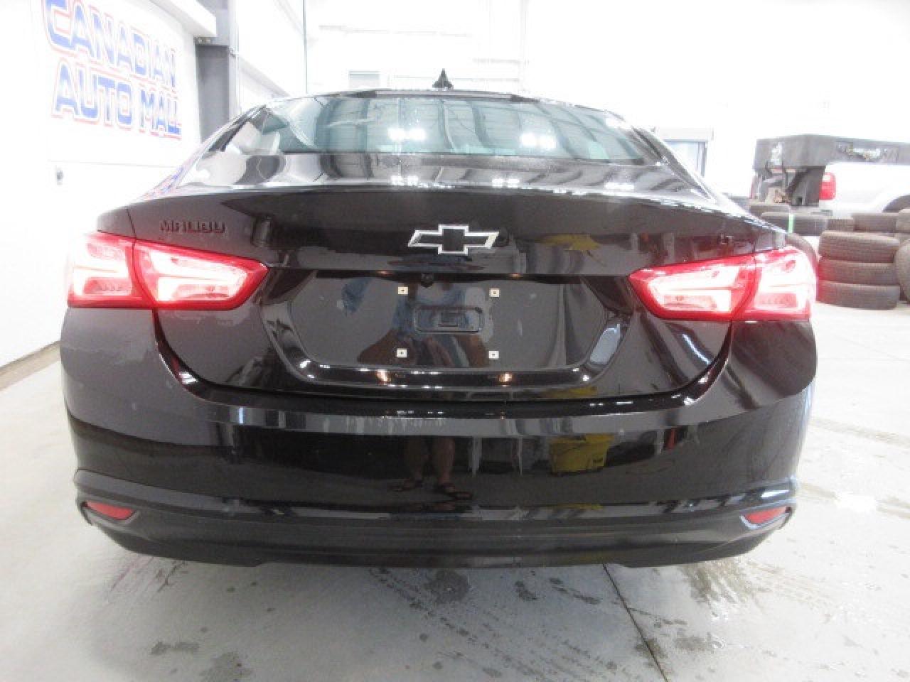 2024 Chevrolet Malibu LT, APPLE/ANDROID, A/C, BT, CAMERA, ALLOYS, 44K! Photo