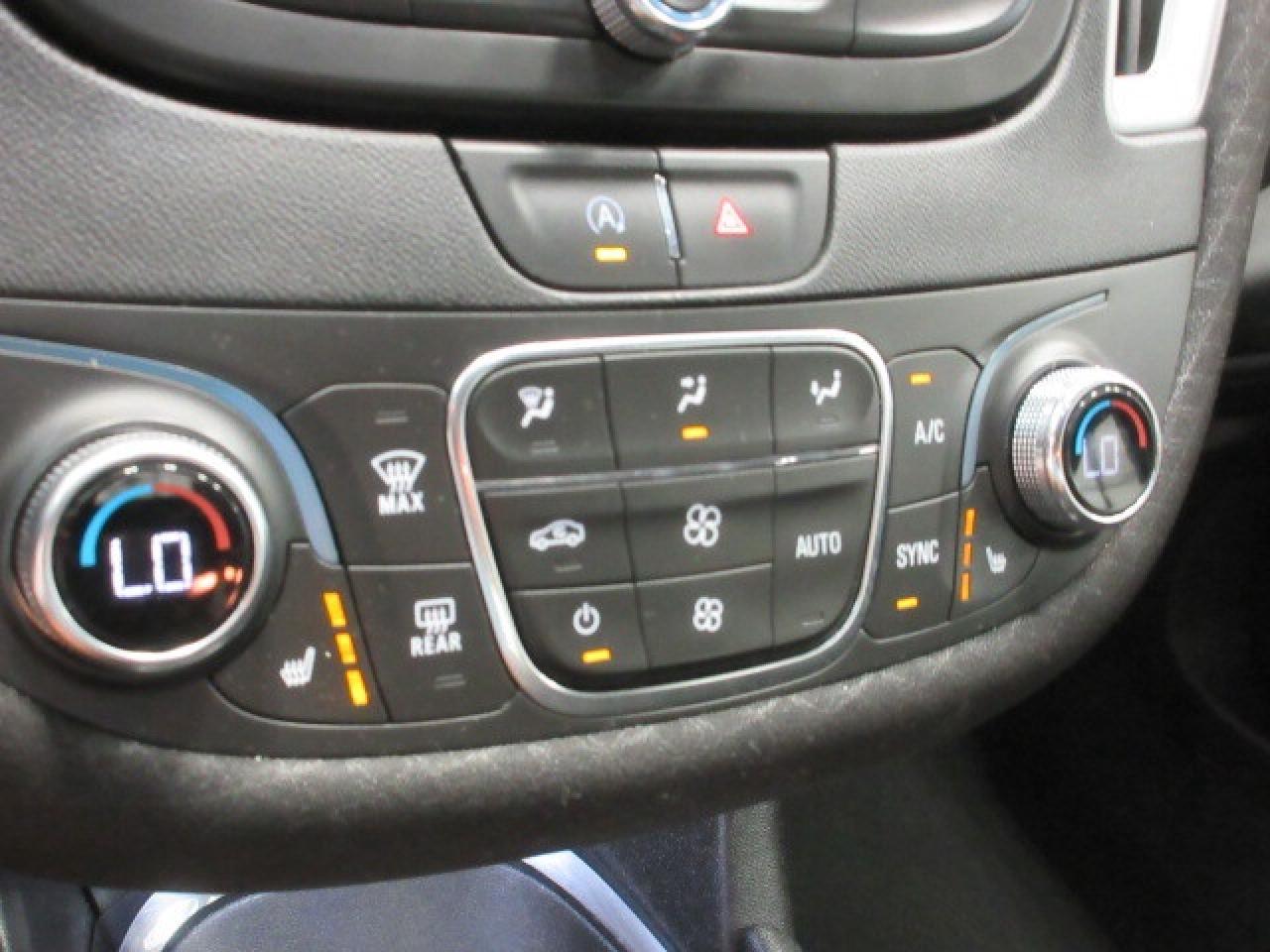 2024 Chevrolet Malibu LT, APPLE/ANDROID, A/C, BT, CAMERA, ALLOYS, 44K! Photo