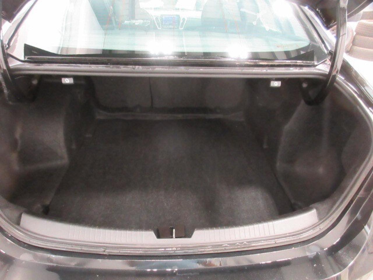 2024 Chevrolet Malibu LT, APPLE/ANDROID, A/C, BT, CAMERA, ALLOYS, 44K! Photo