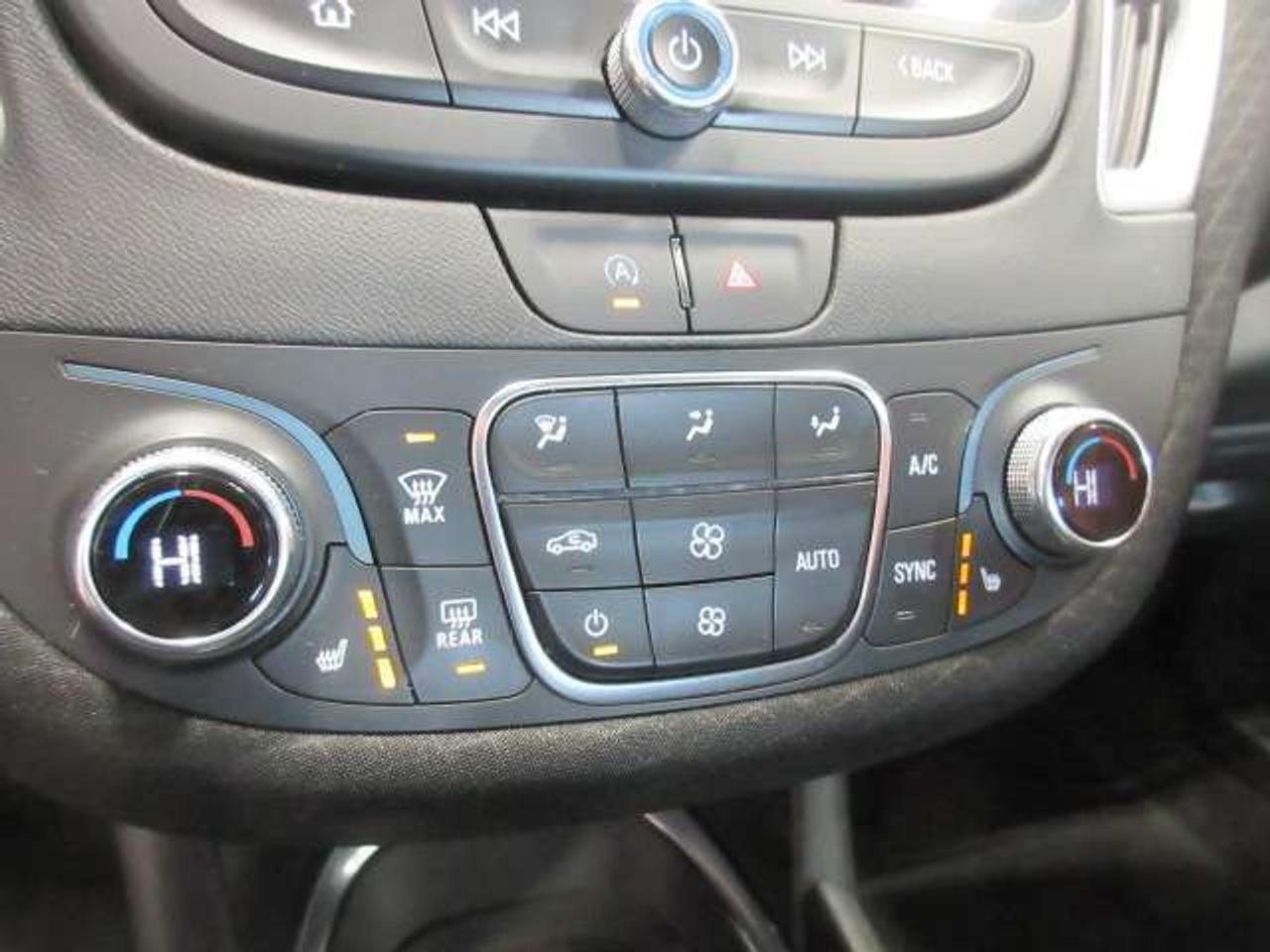 2024 Chevrolet Malibu LT, APPLE/ANDROID, A/C, BT, CAMERA, ALLOYS, 44K! Photo