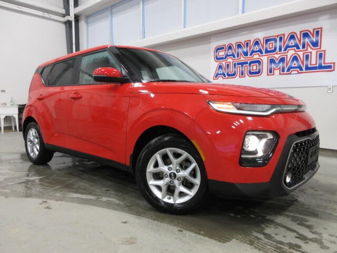 2021 Kia Soul EX, HTD. SEATS, APPLE/ANDROID, BT, ALLOYS, 36K! Photo