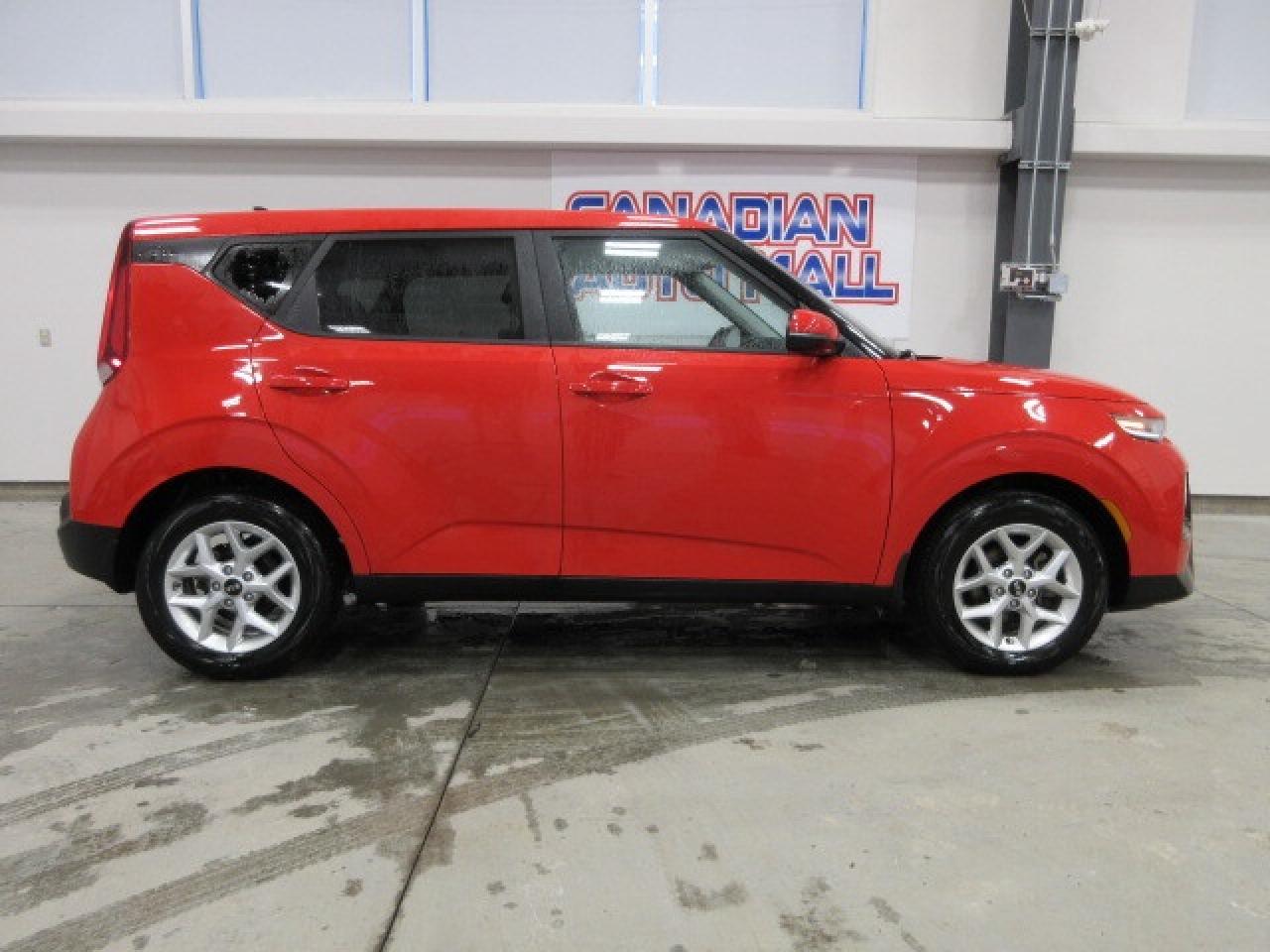 2021 Kia Soul EX, HTD. SEATS, APPLE/ANDROID, BT, ALLOYS, 36K! Photo