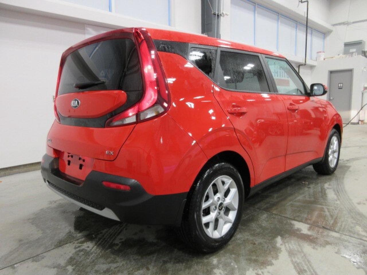 2021 Kia Soul EX, HTD. SEATS, APPLE/ANDROID, BT, ALLOYS, 36K! Photo