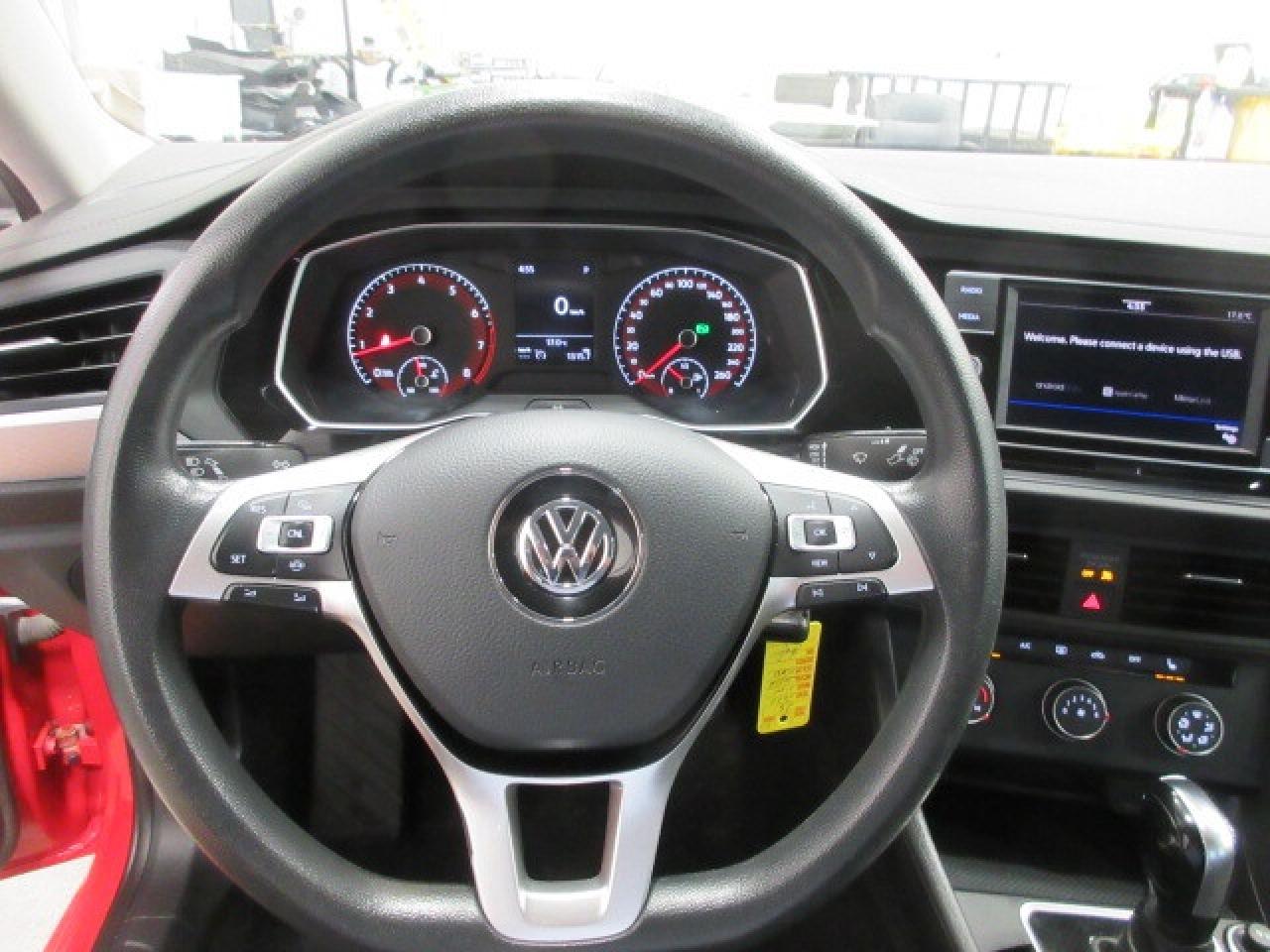2020 Volkswagen Jetta COMFORTLINE, AUTO, A/C, APPLE/ANDROID, 140K! Photo