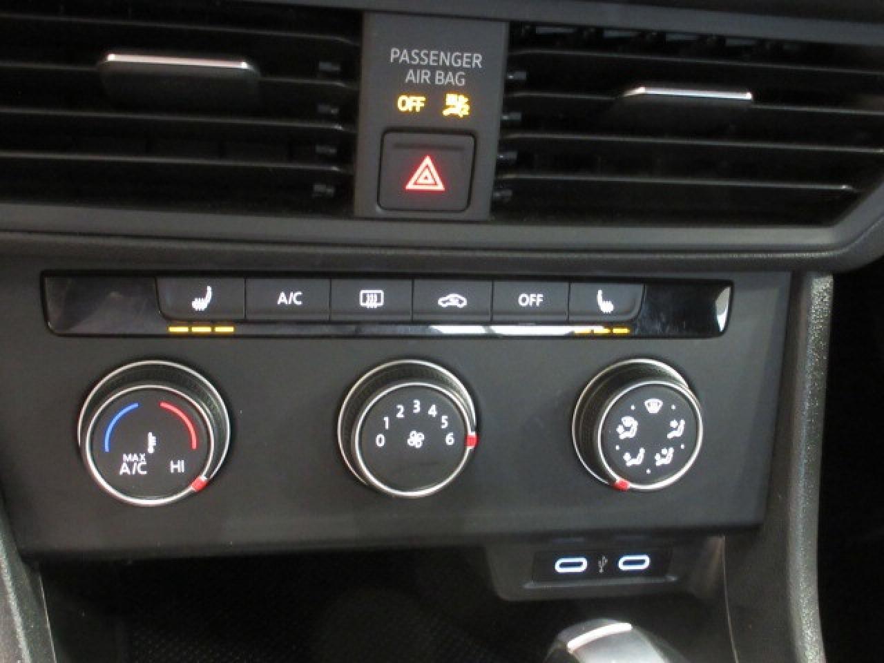 2020 Volkswagen Jetta COMFORTLINE, AUTO, A/C, APPLE/ANDROID, 140K! Photo