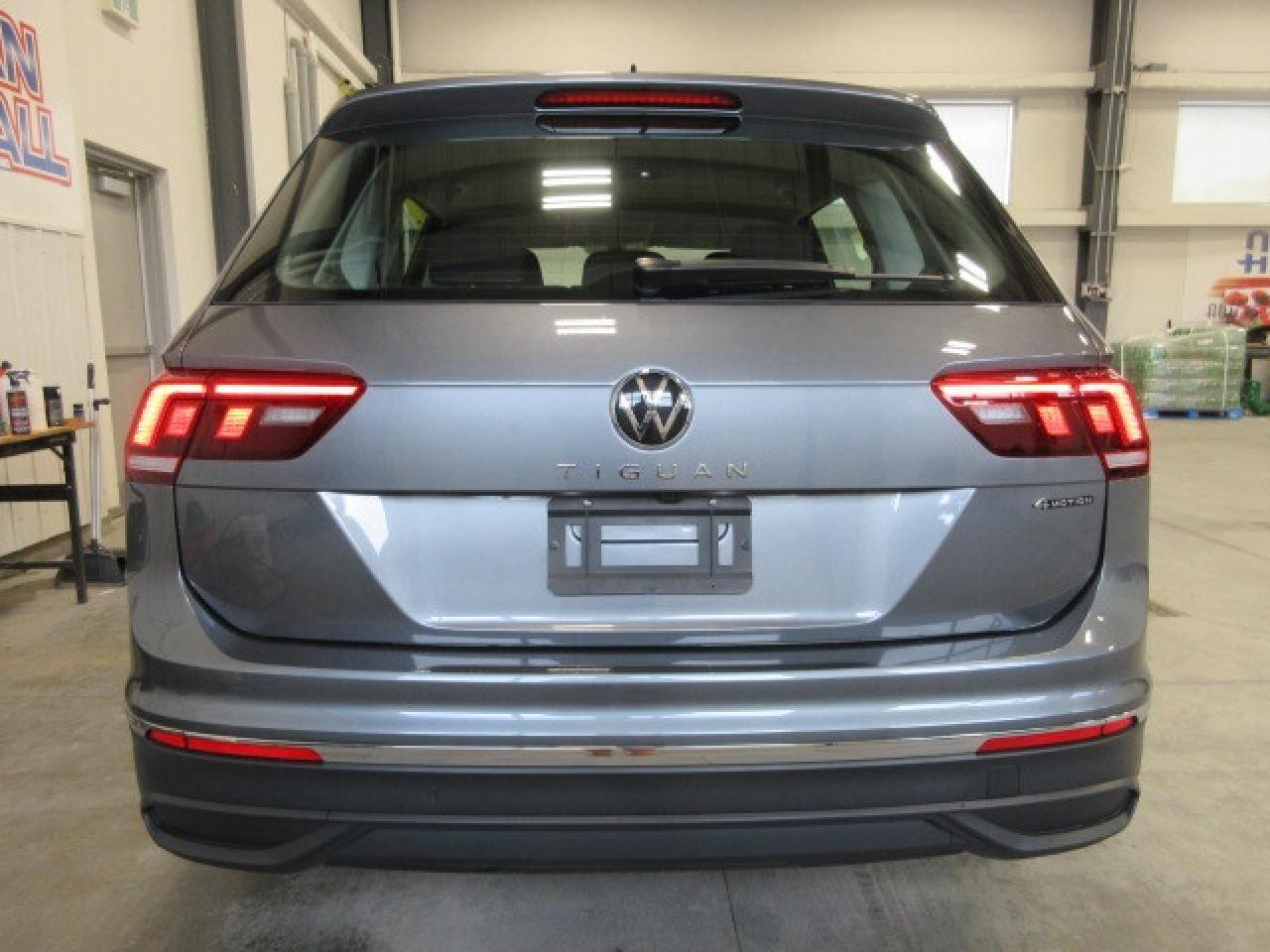 2024 Volkswagen Tiguan 4MOTION, HTD. SEATS, APPLE/ANDROID, JUST 7K! Photo