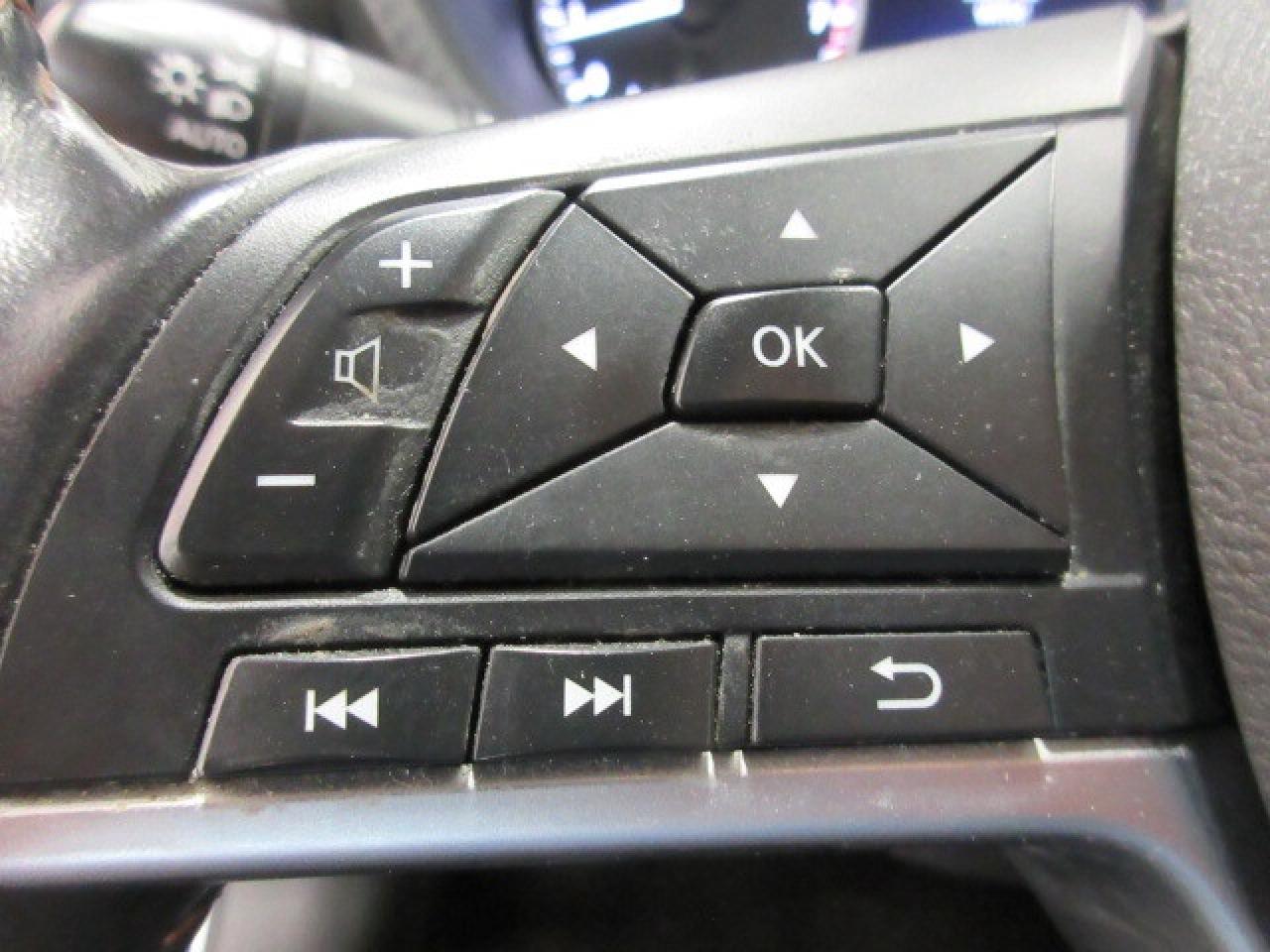 2021 Nissan Sentra SR MANUAL, ROOF, HTD. SEATS, APPLE/ANDROID, 96K! Photo