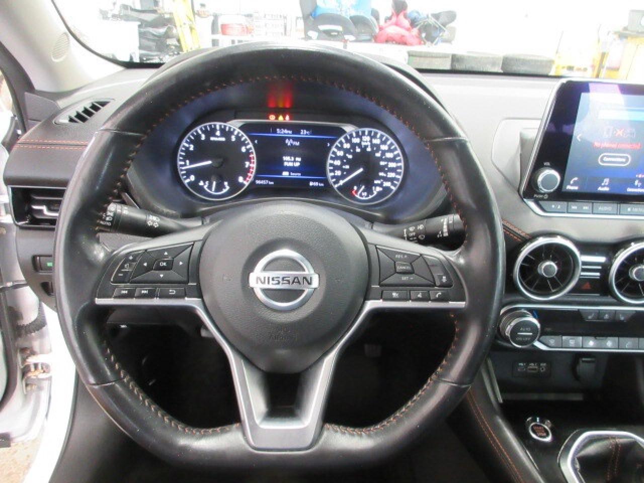 2021 Nissan Sentra SR MANUAL, ROOF, HTD. SEATS, APPLE/ANDROID, 96K! Photo