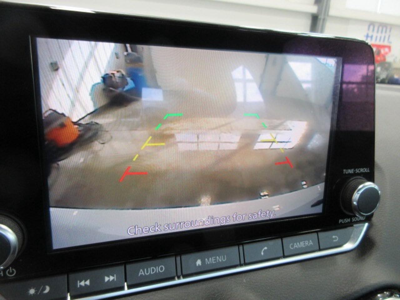 2021 Nissan Sentra SR MANUAL, ROOF, HTD. SEATS, APPLE/ANDROID, 96K! Photo