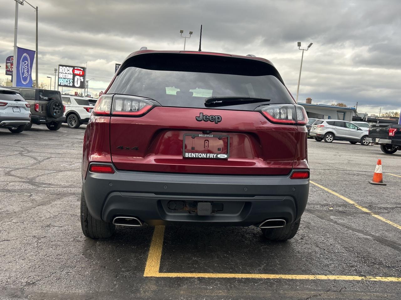 2019 Jeep Cherokee 3.2L V6 HEATED SEATS ONE OWNER Photo