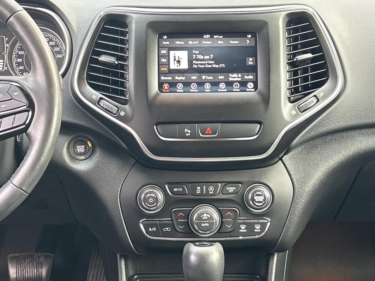 2019 Jeep Cherokee 3.2L V6 HEATED SEATS ONE OWNER Photo
