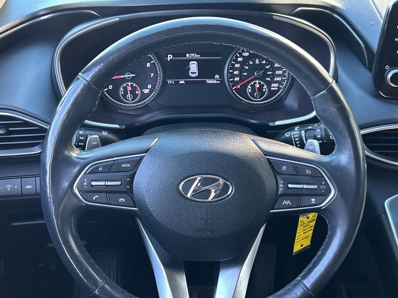 2021 Hyundai Santa Fe ESSENTIAL 2.5L FWD HTD SEATS AND WHEEL LOW KMS Photo