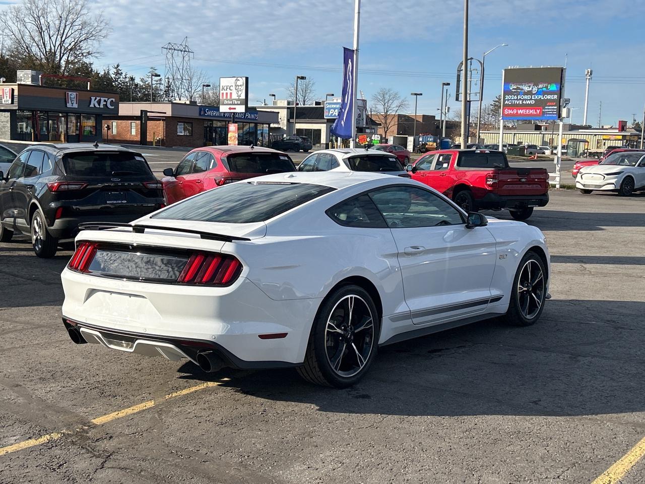 2017 Ford Mustang GT PREMIUM 5.0L MANUAL CALIFORNIA SPECIAL PKG Photo