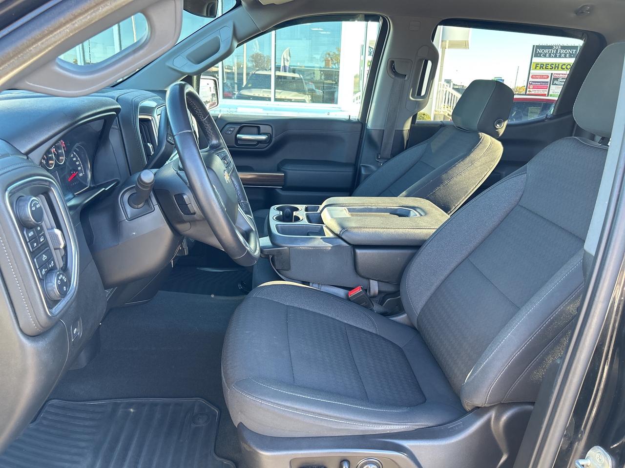 2021 Chevrolet Silverado 1500 LT 5.3 CREW PWR SEAT HEATED SEAT TONNEAU COVER Photo