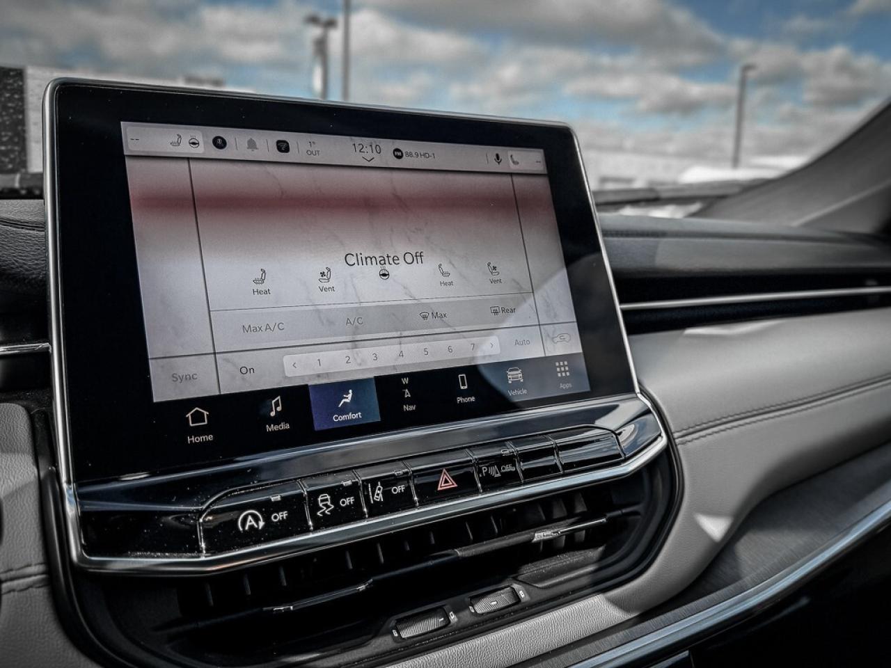 2024 Jeep Compass Limited   HEATED/VENTED LEATHER   ELITE EXTERIOR G Photo