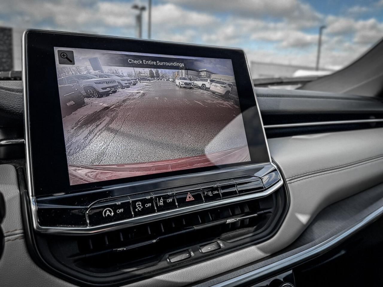 2024 Jeep Compass Limited   HEATED/VENTED LEATHER   ELITE EXTERIOR G Photo