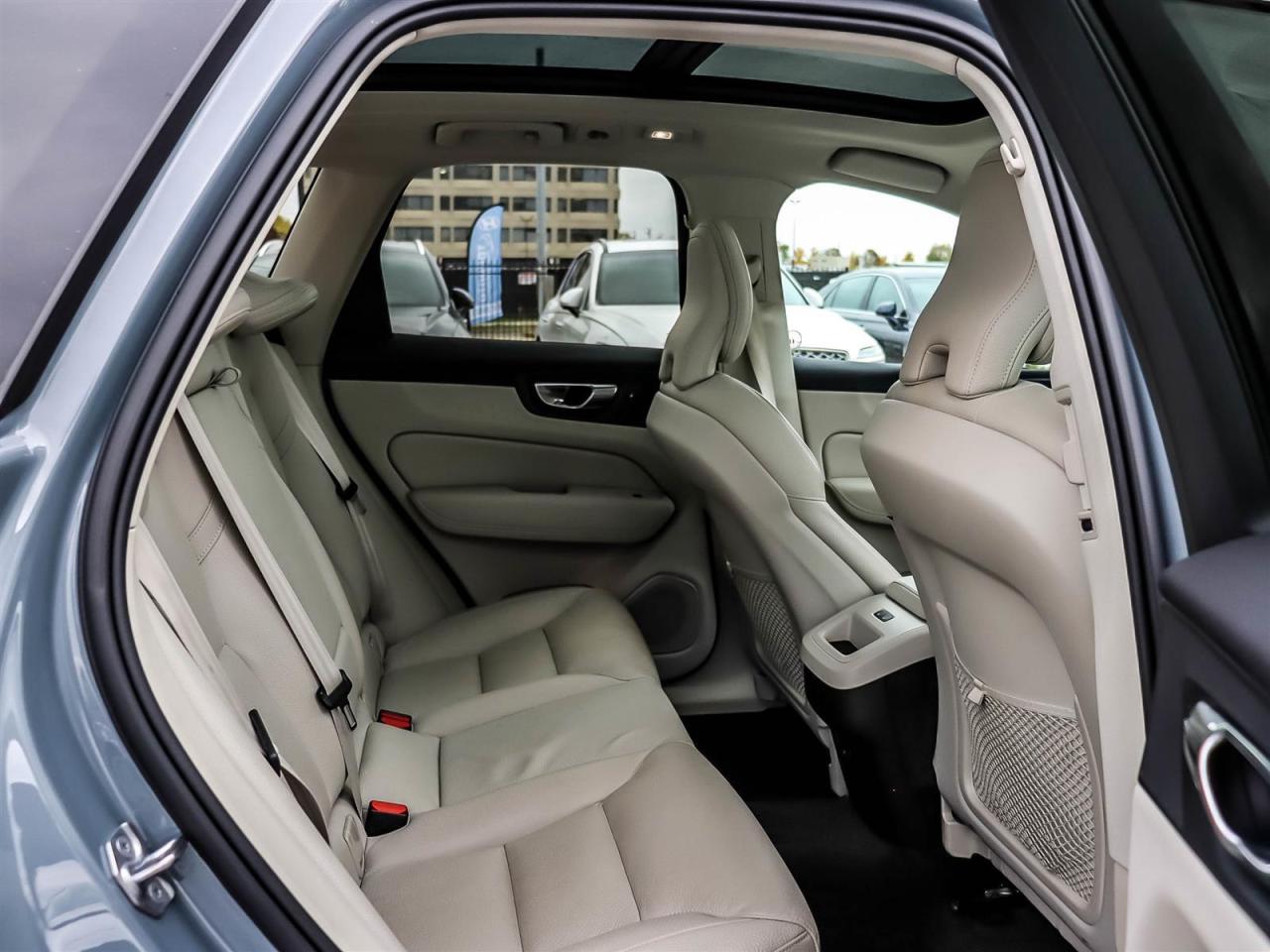 2023 Volvo XC60 Plus Bright Theme Photo