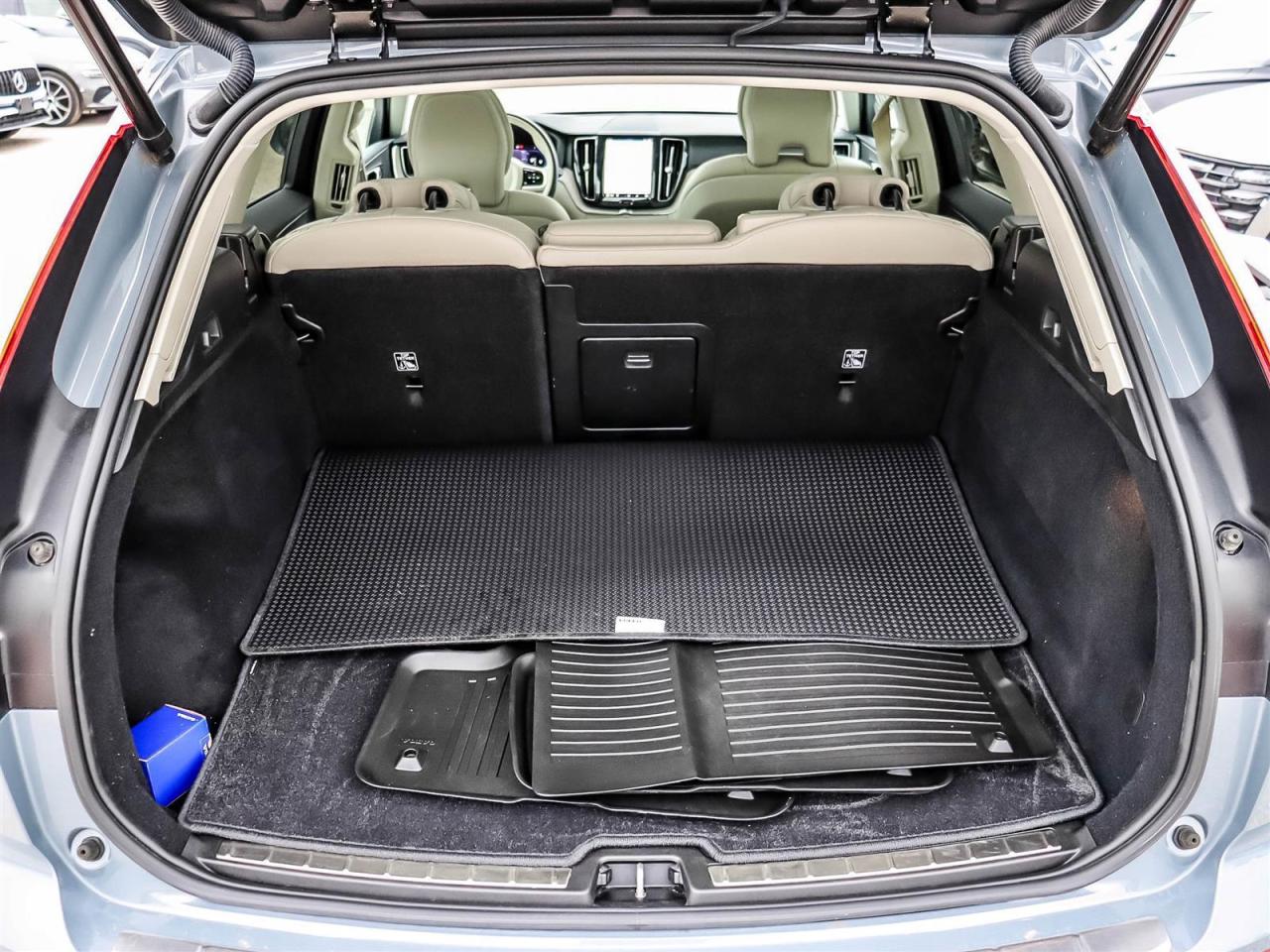 2023 Volvo XC60 Plus Bright Theme Photo