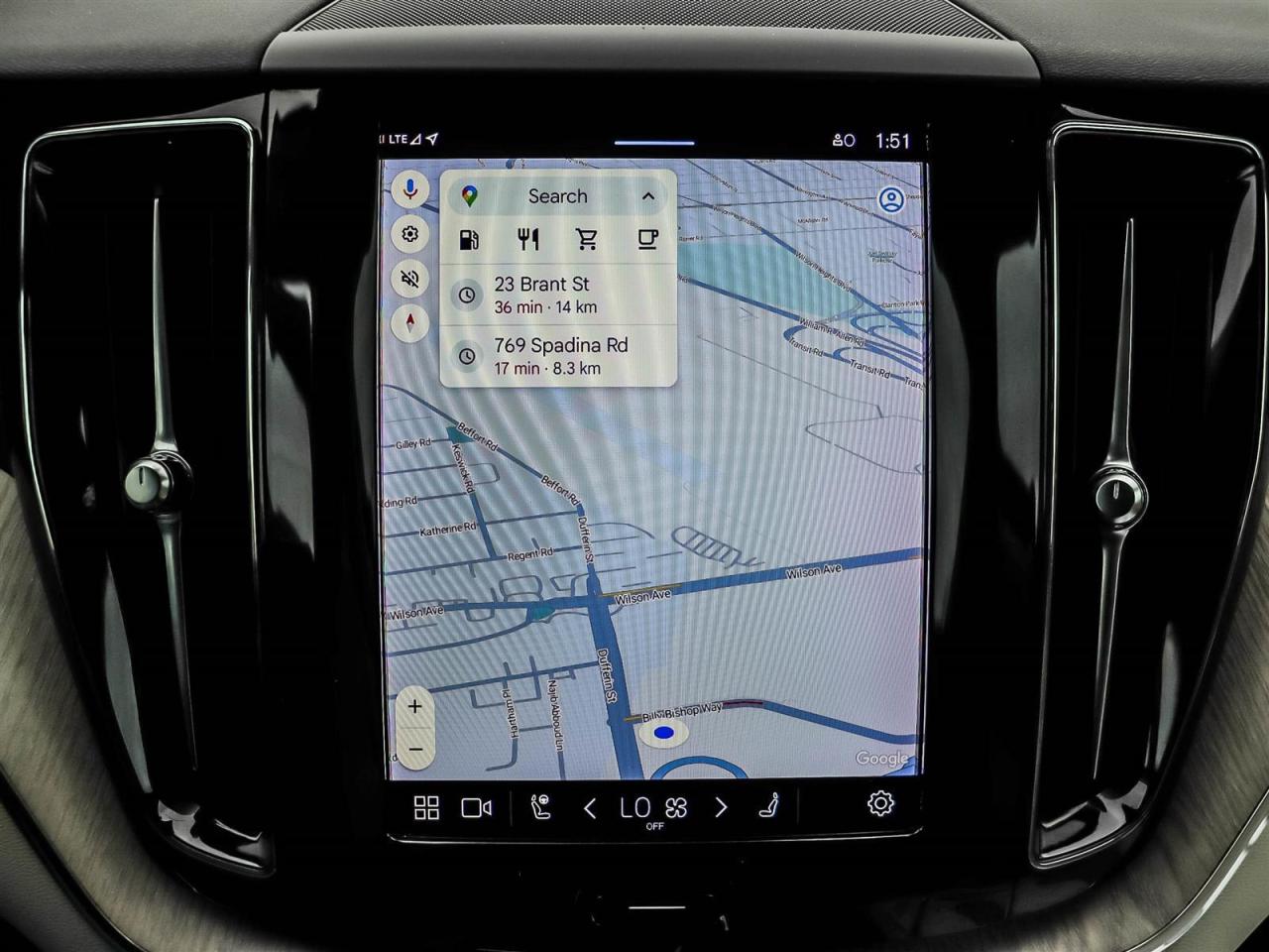 2023 Volvo XC60 Plus Bright Theme Photo